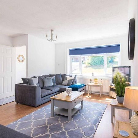Modern Three Bedroom Home In Castle Donington Buitenkant foto